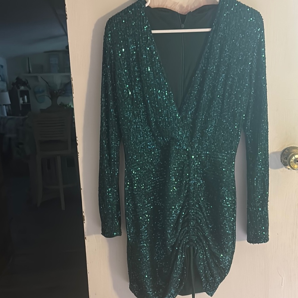 Elegant Green Sequin Dress